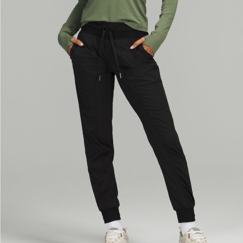Lululemon Black Dance Studio Joggers Women's size 4